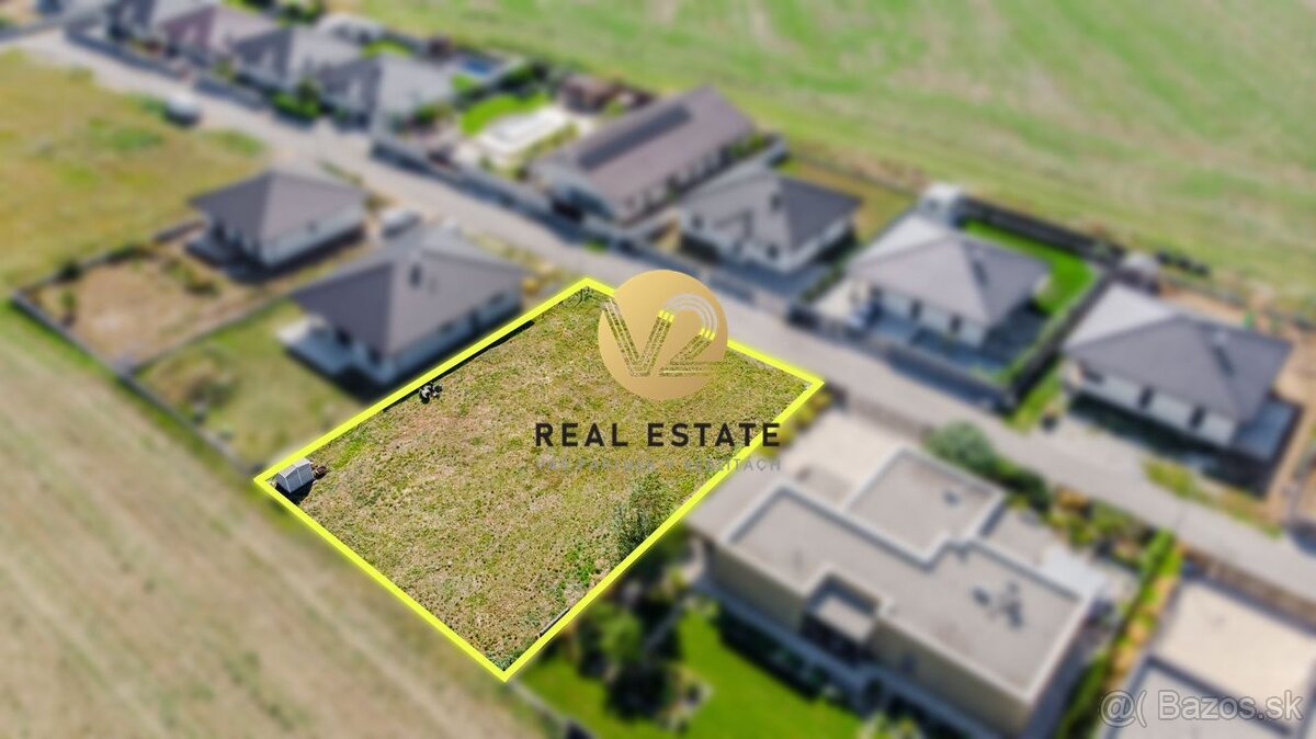 NA PREDAJ – POZEMOK 969m2, stavebné povolenie a IS, Nitra –