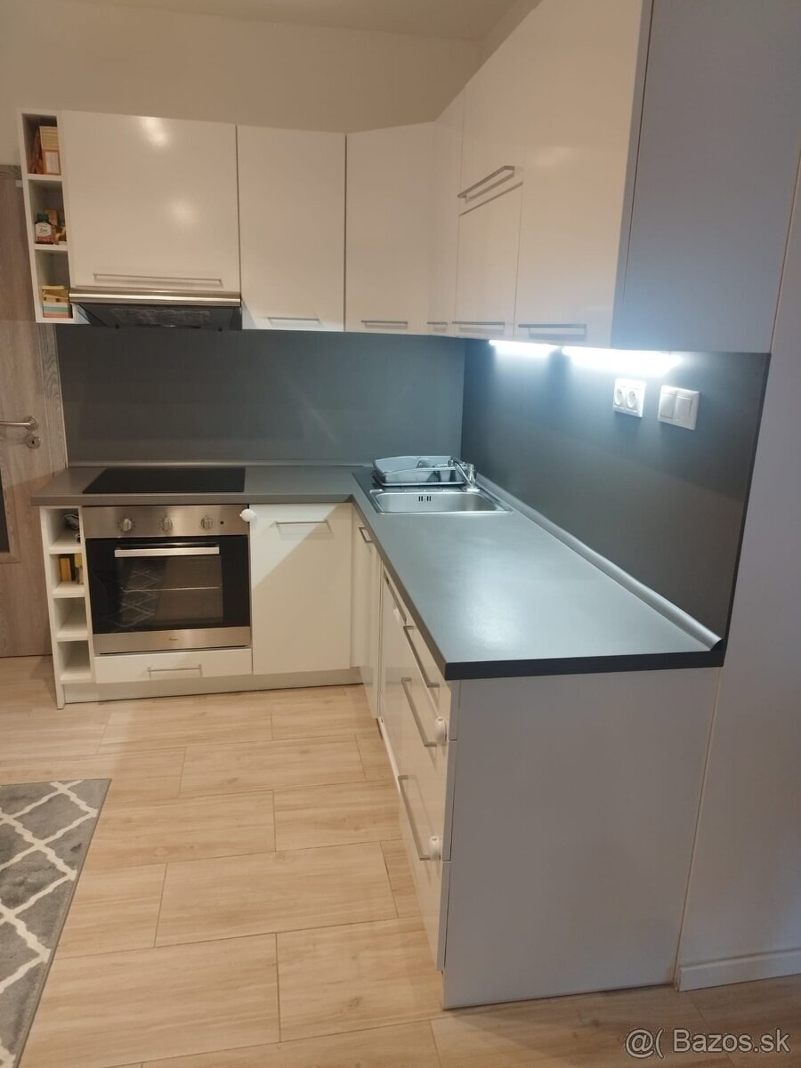 Na predaj 3 izbový rodinný dom, Šurany