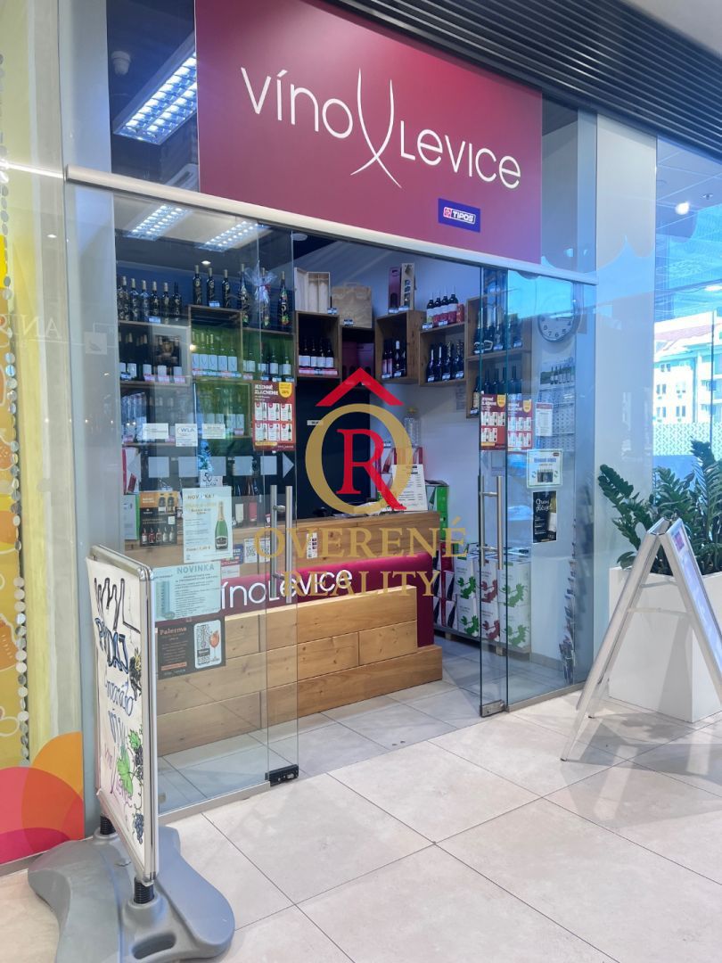 Na prenájom obchodný priestor 16,35m2 - Banská Bystrica/cent