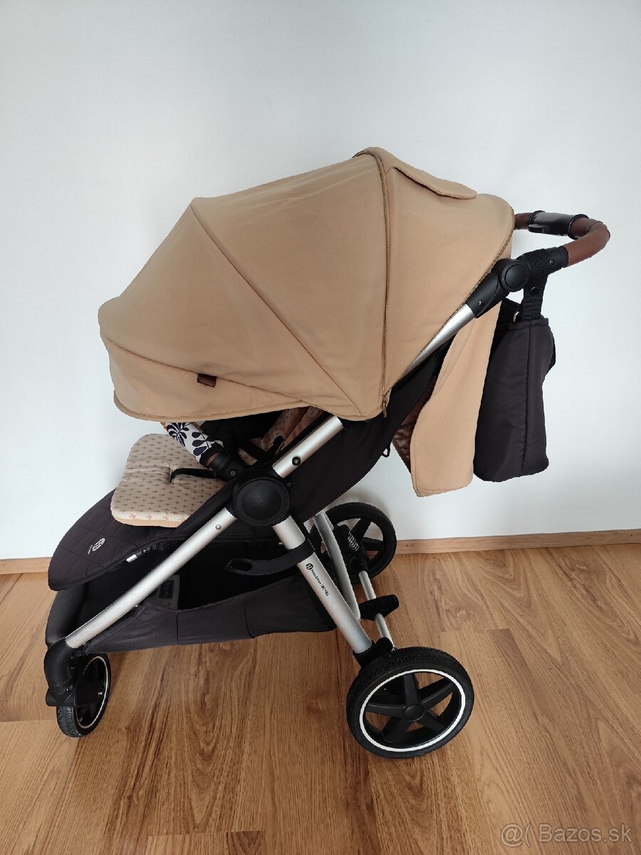 Športový kočík Petite&Mars Royal Heritage Bee