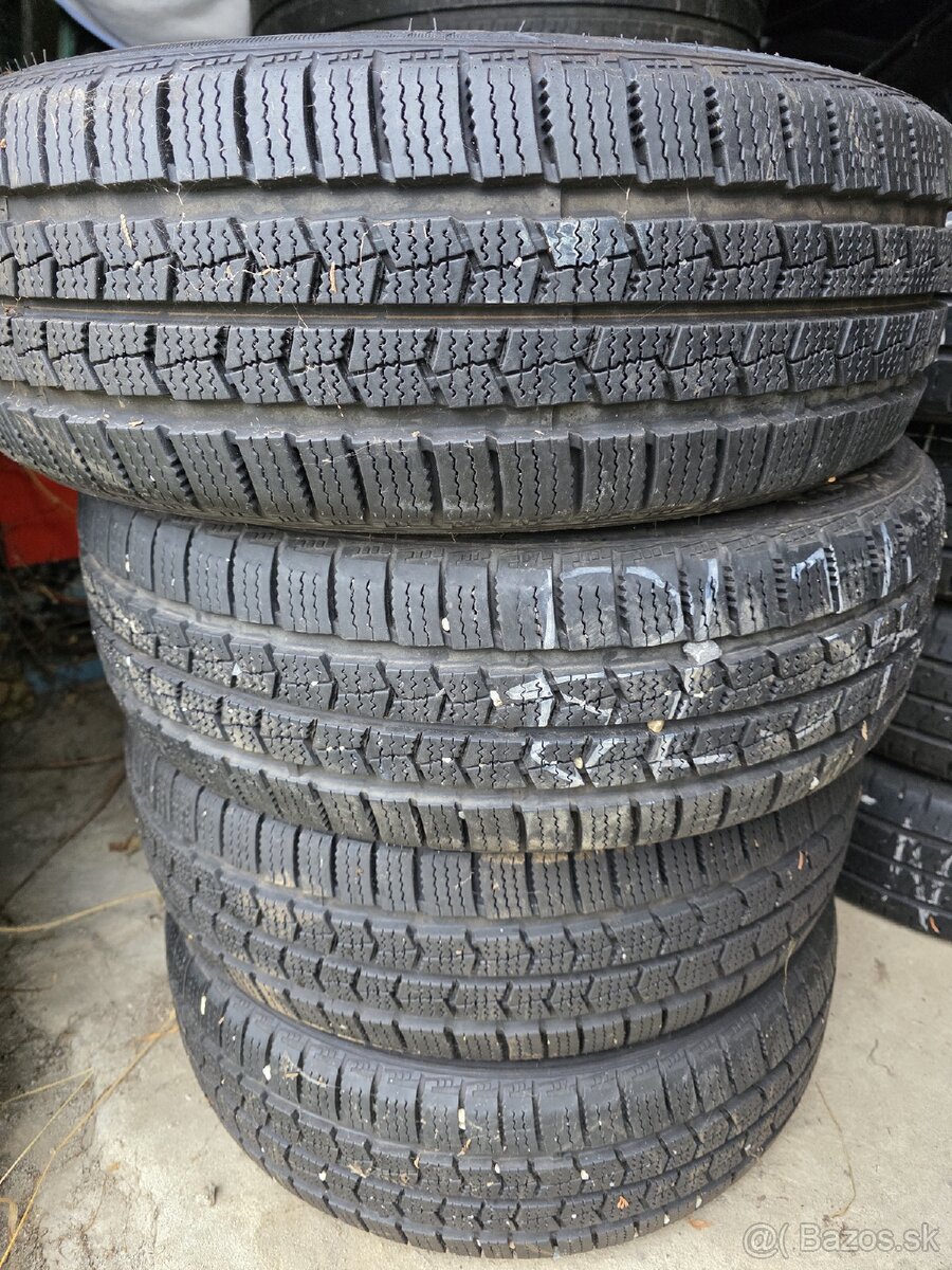 Zimne pneu 195/60 R16C