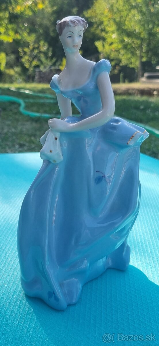 Predám Royal Dux sošku,tanečnica