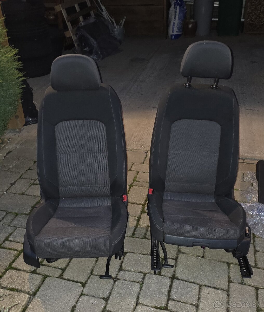 Predám Latkové sedačky Passat B8 Variant