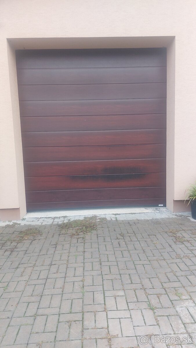 Garážová brána -panely