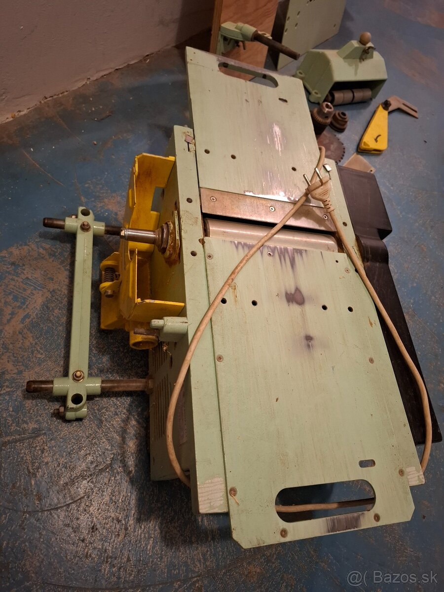 Mutlifunkčný stroj