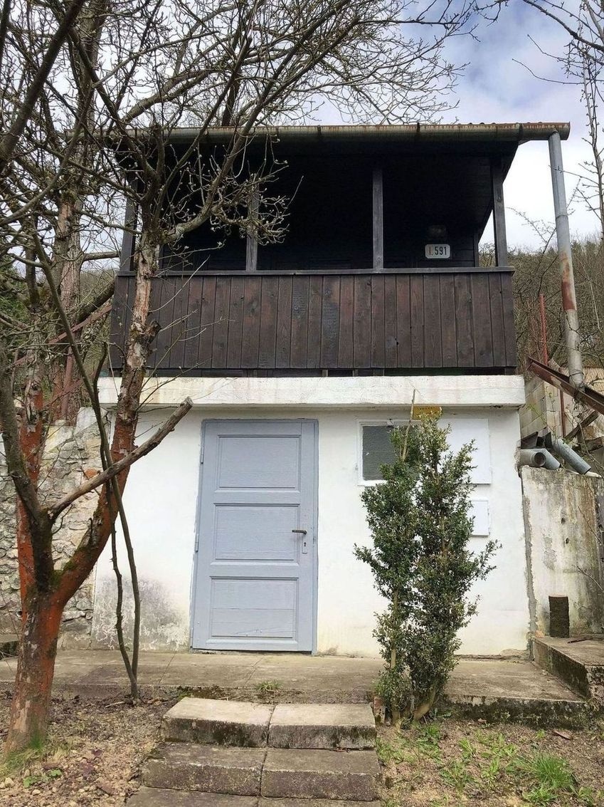 Záhradná chatka na Dubni