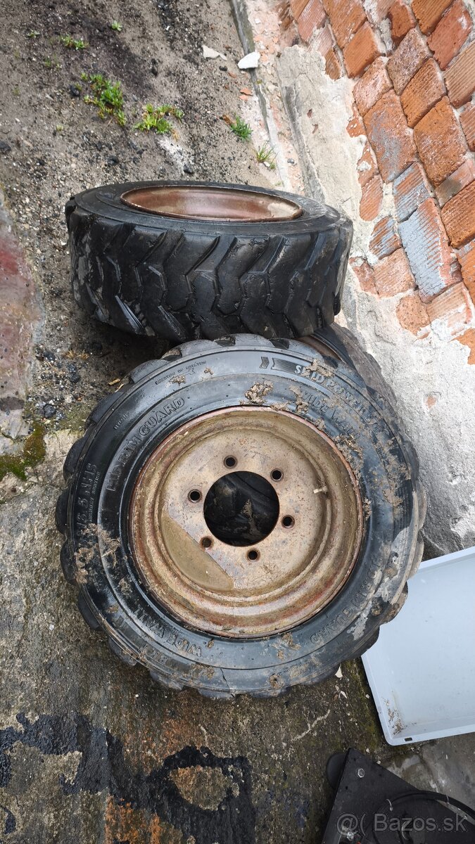Plechové disky UNC locust bobcat