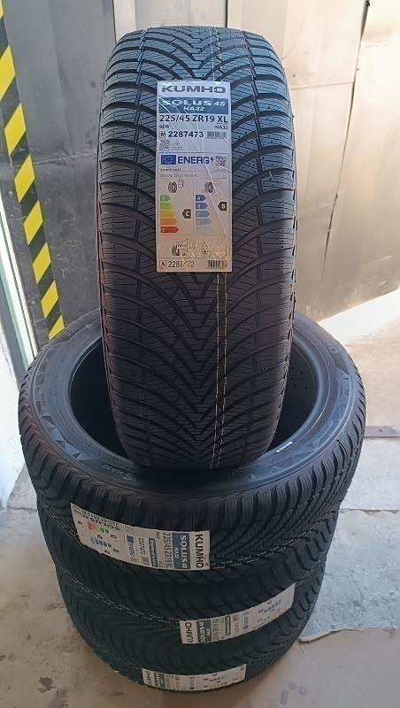 225/45 R19 celoročné KUMHO