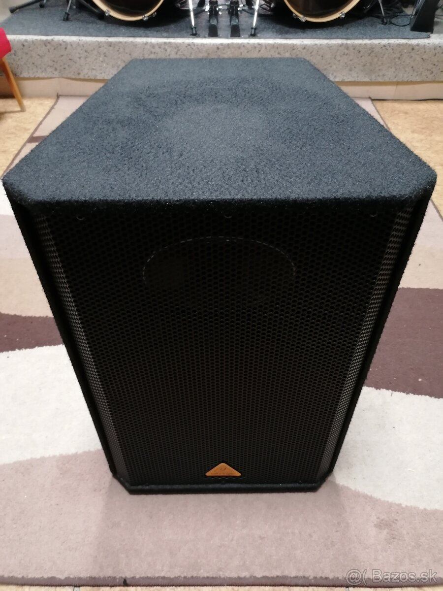 Behringer Eurolive VS1520 - pasívny reprobox
