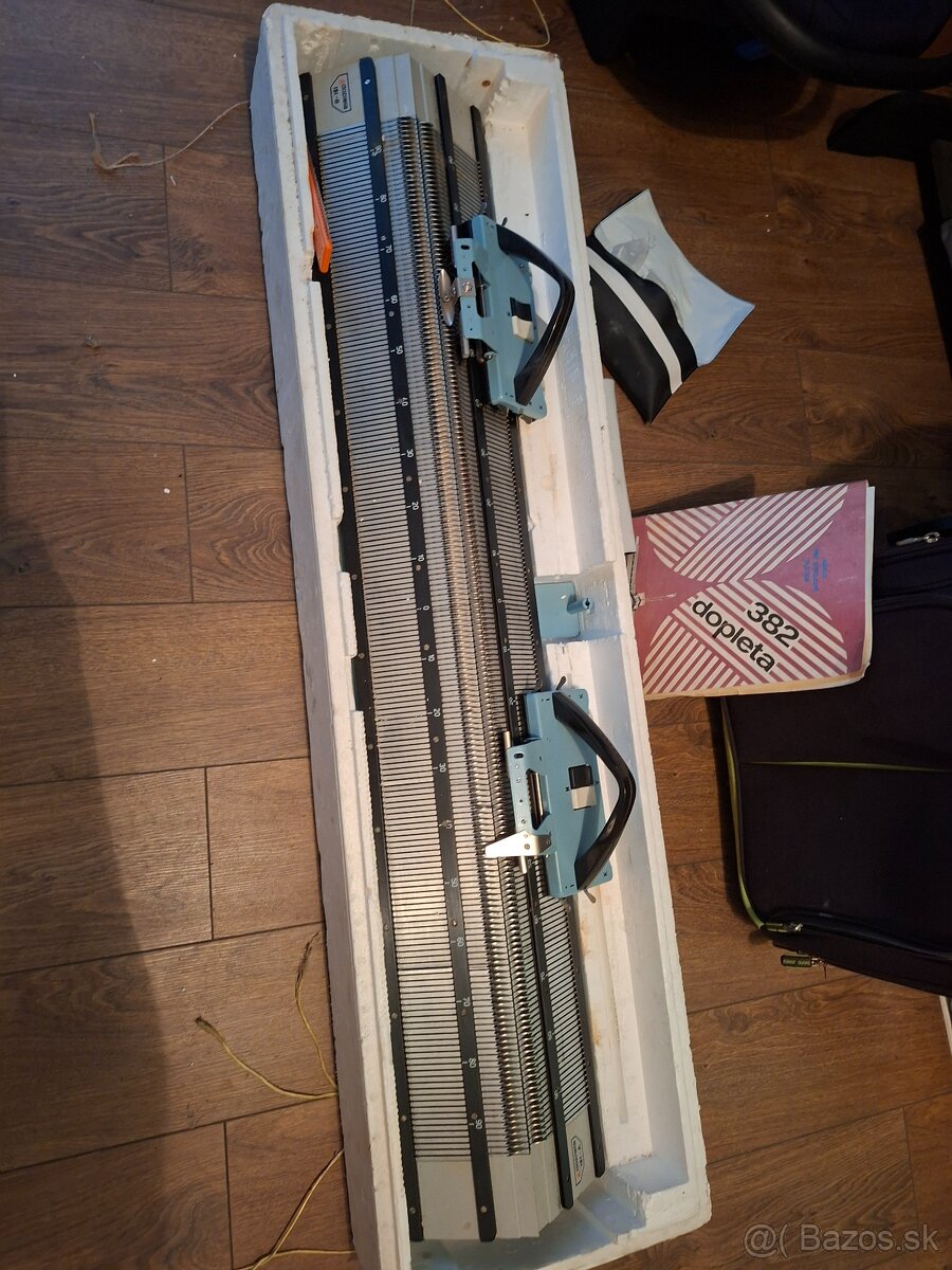 Stroj na pletenie Dopleta 382