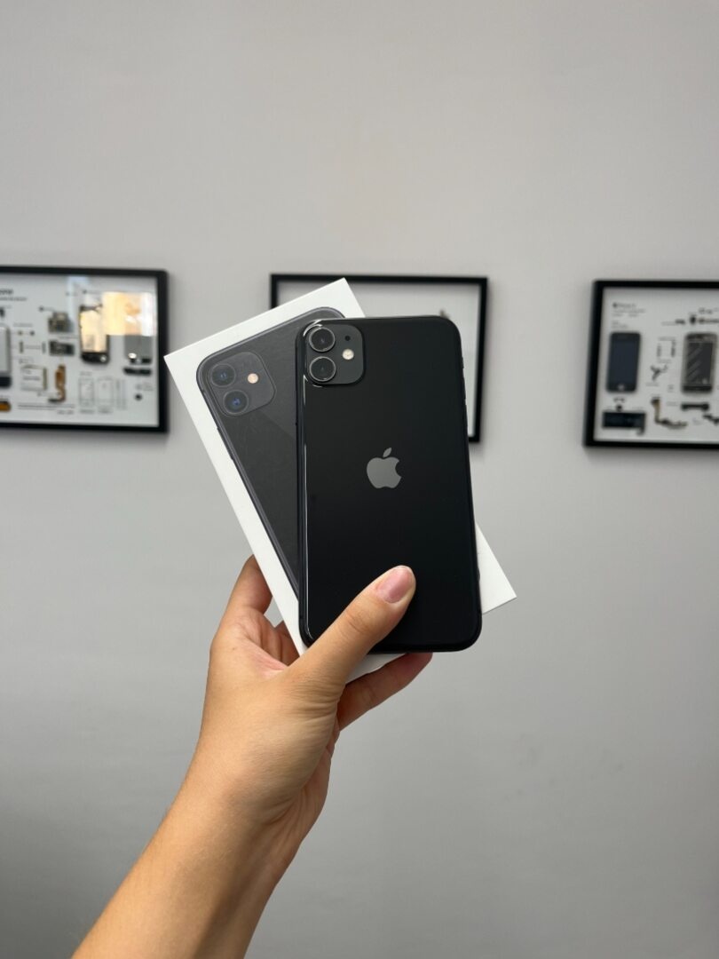 Apple iPhone 11 64GB Black