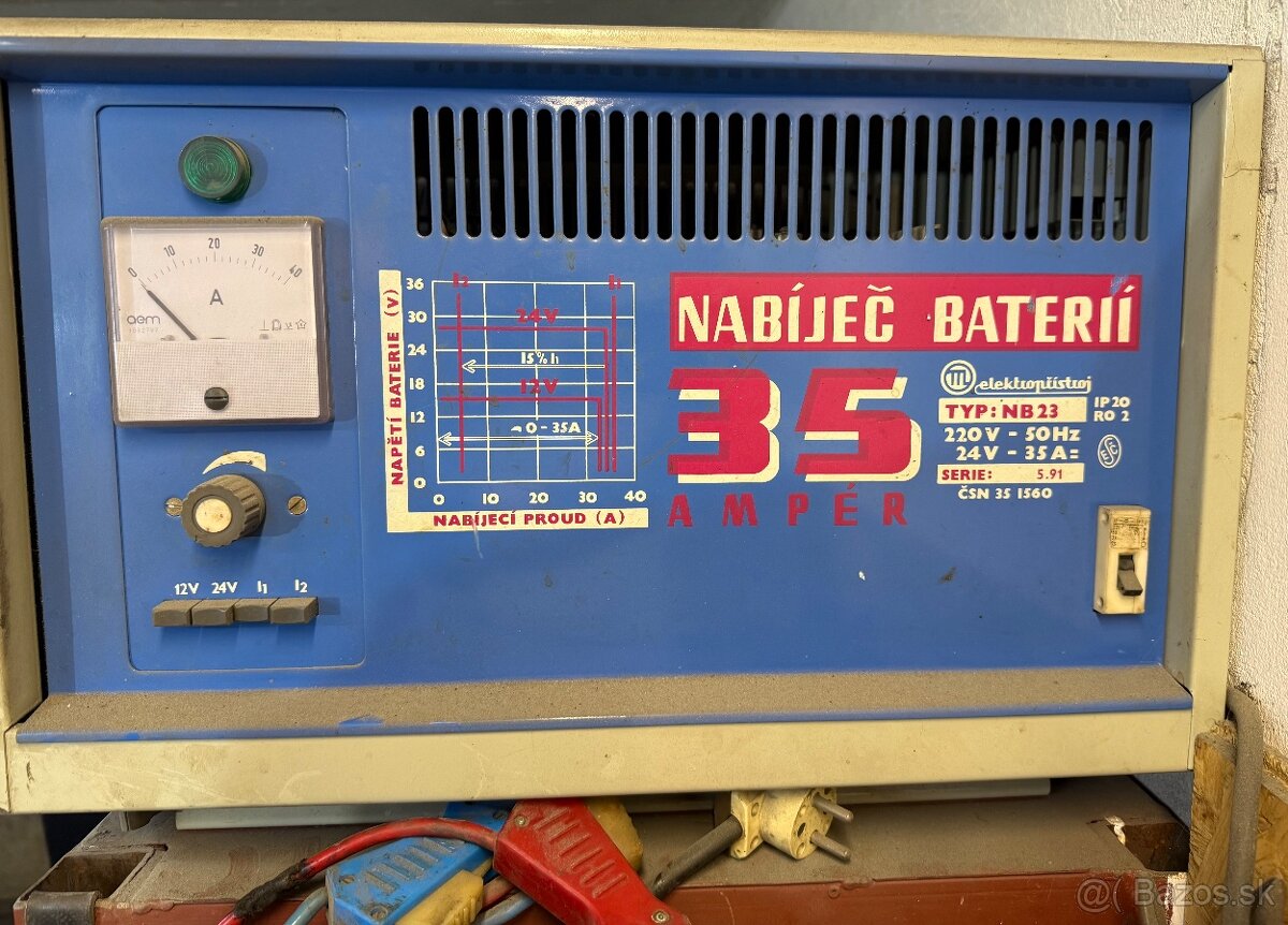 Nabíjačka batérii NB23