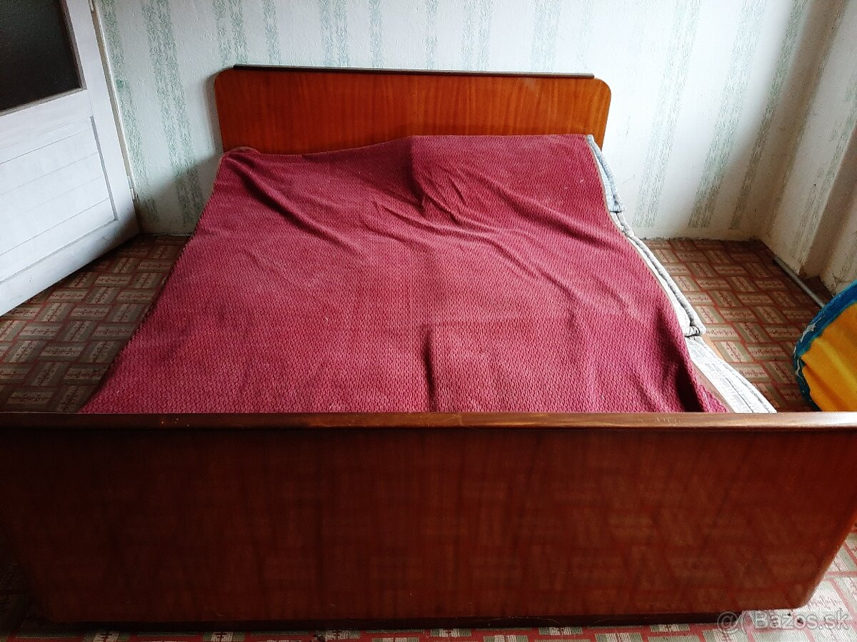 RETRO manželská posteľ