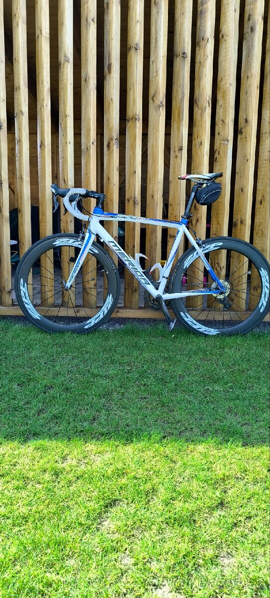 Cestný bicykel Merida