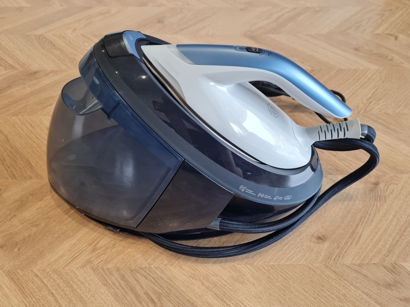 Parný generátor Philips Series 8000 PerfectCare