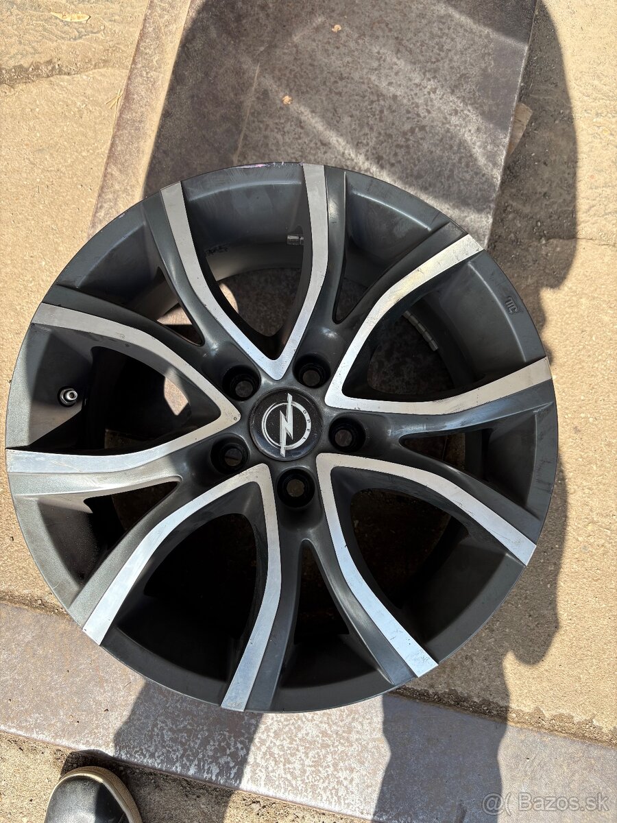 MAK Alu kolesa 5x108 R16 +senzor