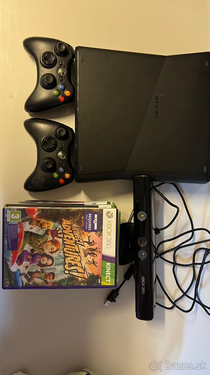 XBOX 360 + Kinect + 10 hier + ovládače