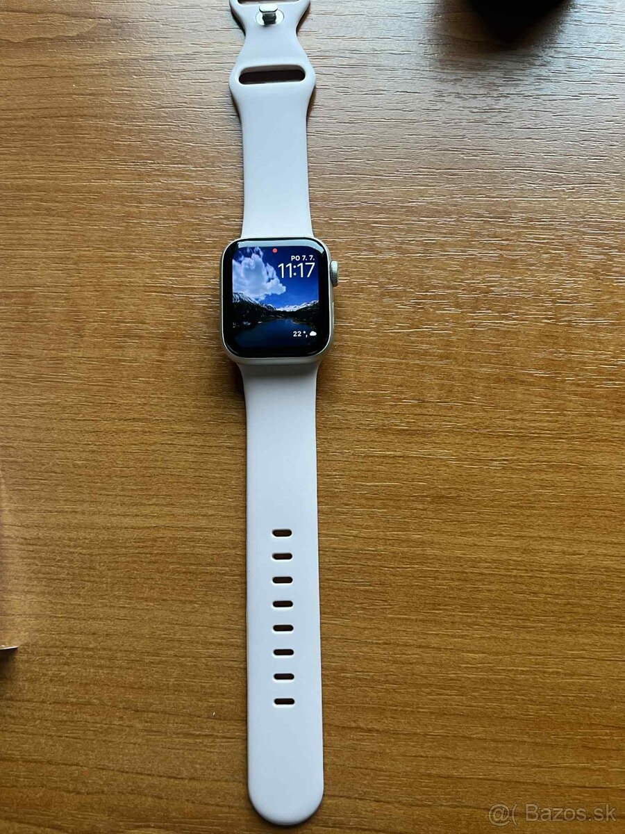 Apple Watch SE Starlight 40mm