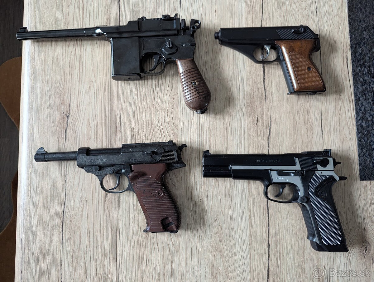 Airsoft nemecké pištole (Redukcia kolekcie)