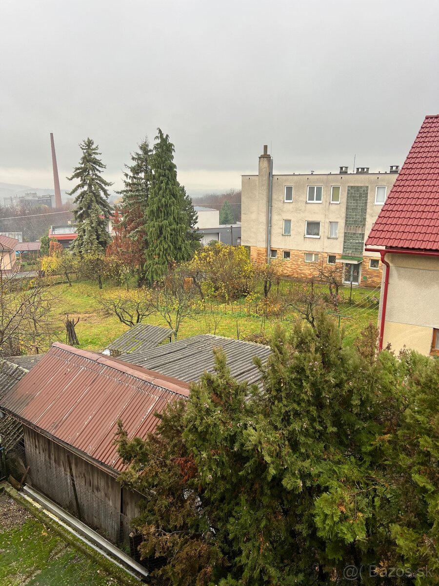 Predaj garsonka 30 m2 pivnica Pukanec Levice