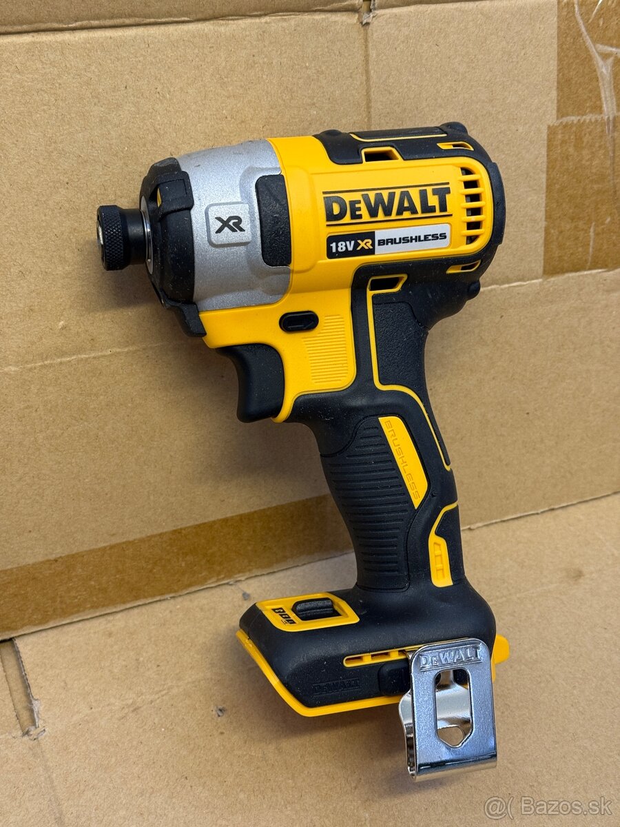 AKU razovy uťahovák Dewalt