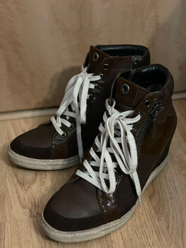 Dámske topánky na platforme