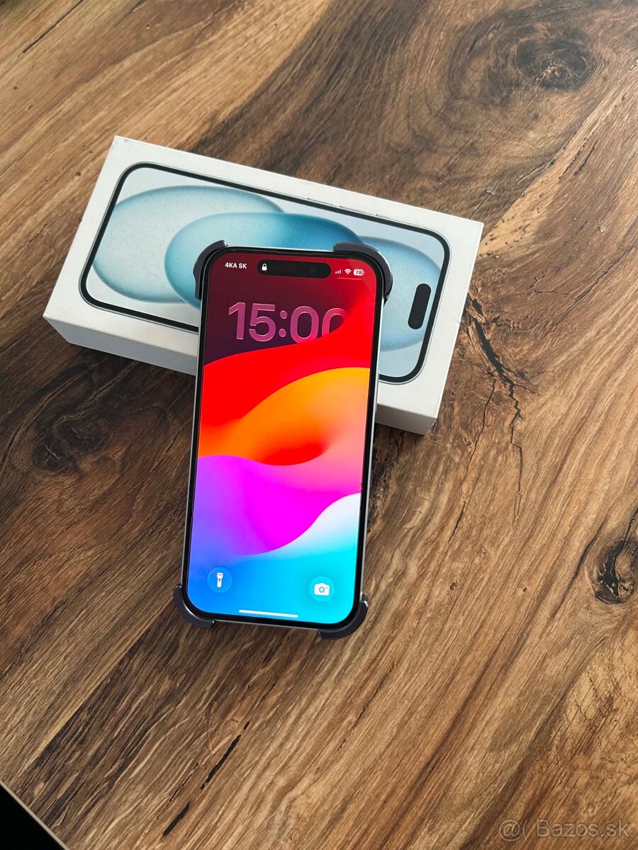I Phone 15 blue
