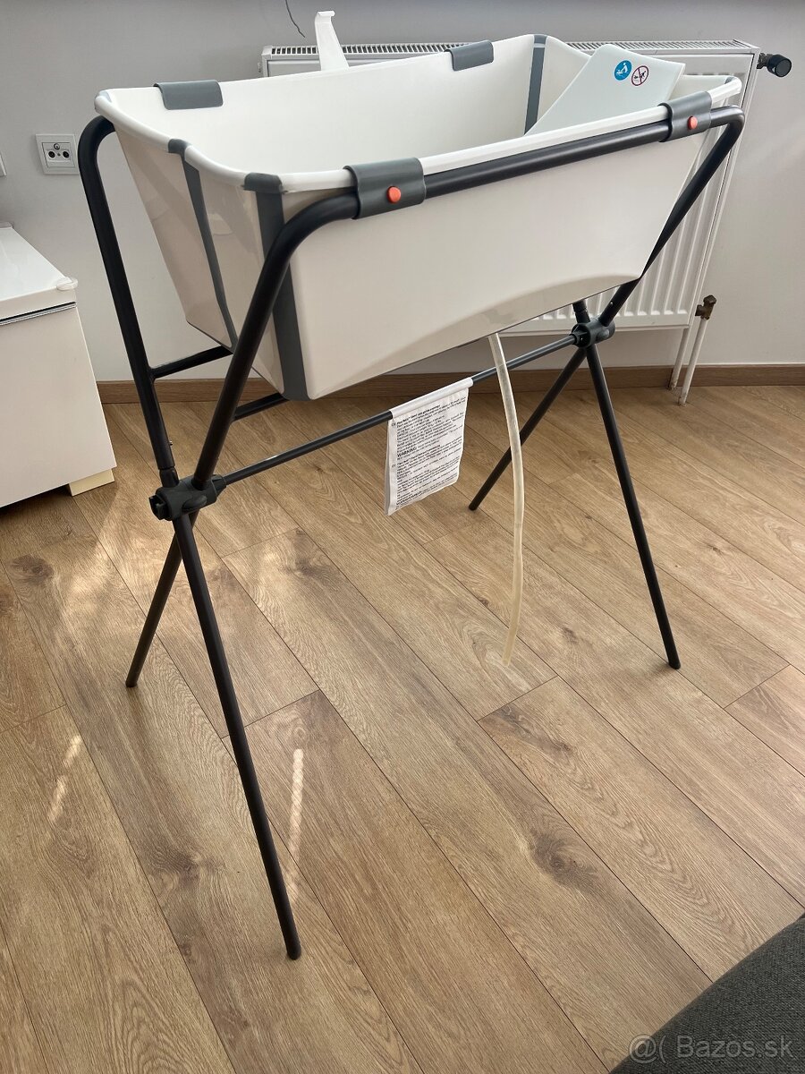Stokke vanička so stojanom