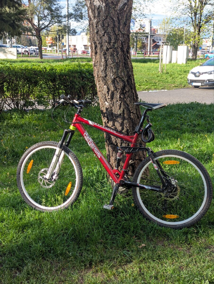 Celoodpružený horský bicykel GENESIS ⛰️
Explorer. ⛰️⛰️