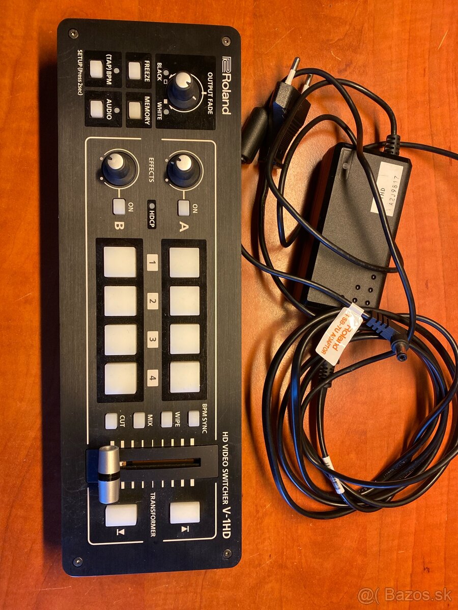 Roland videostrizna V-1HD