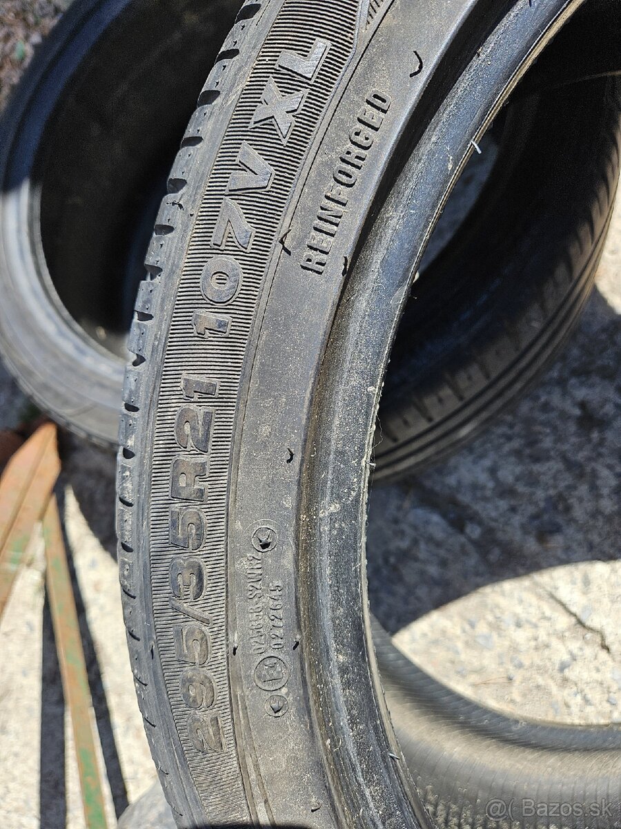 295 35 R21