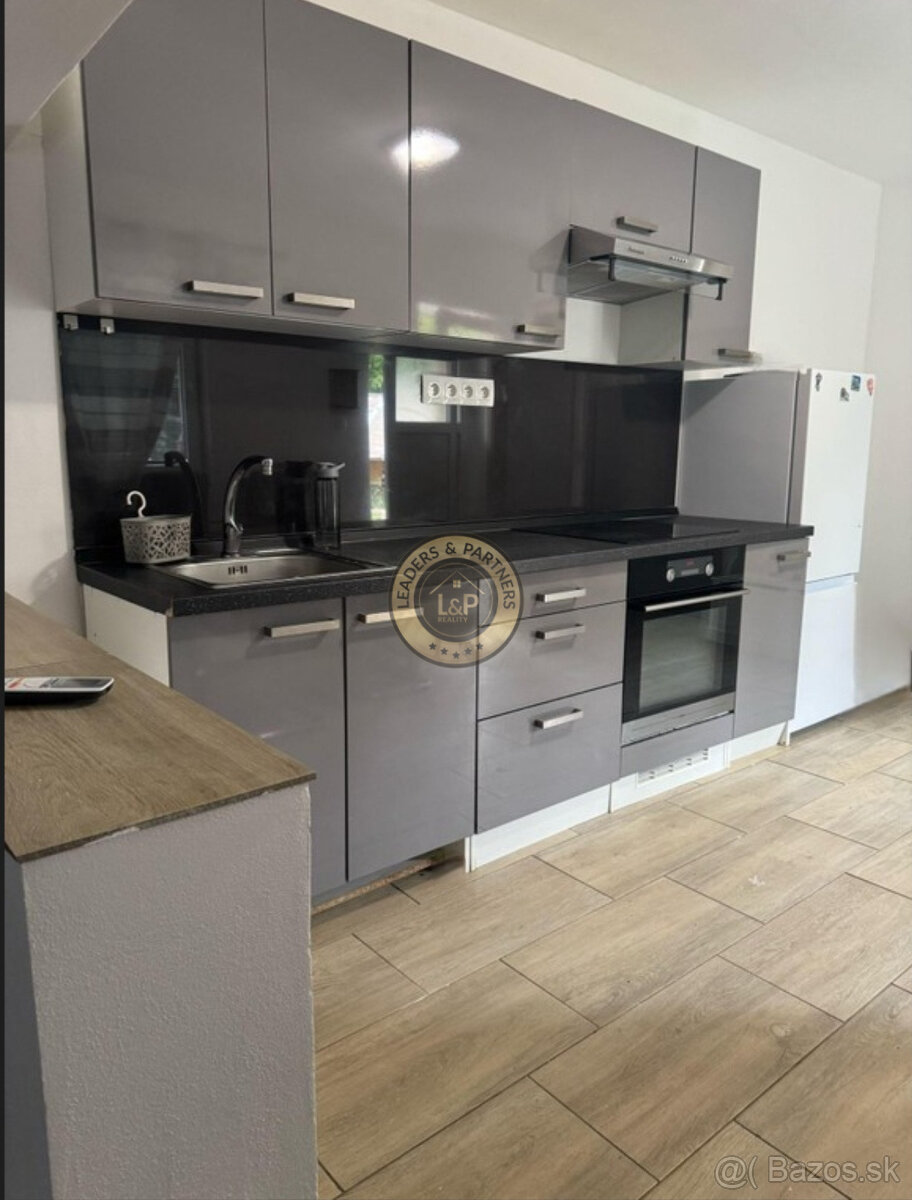 Prenájom 2i apartmán, dvor,parkovanie,Podunajské Biskupice