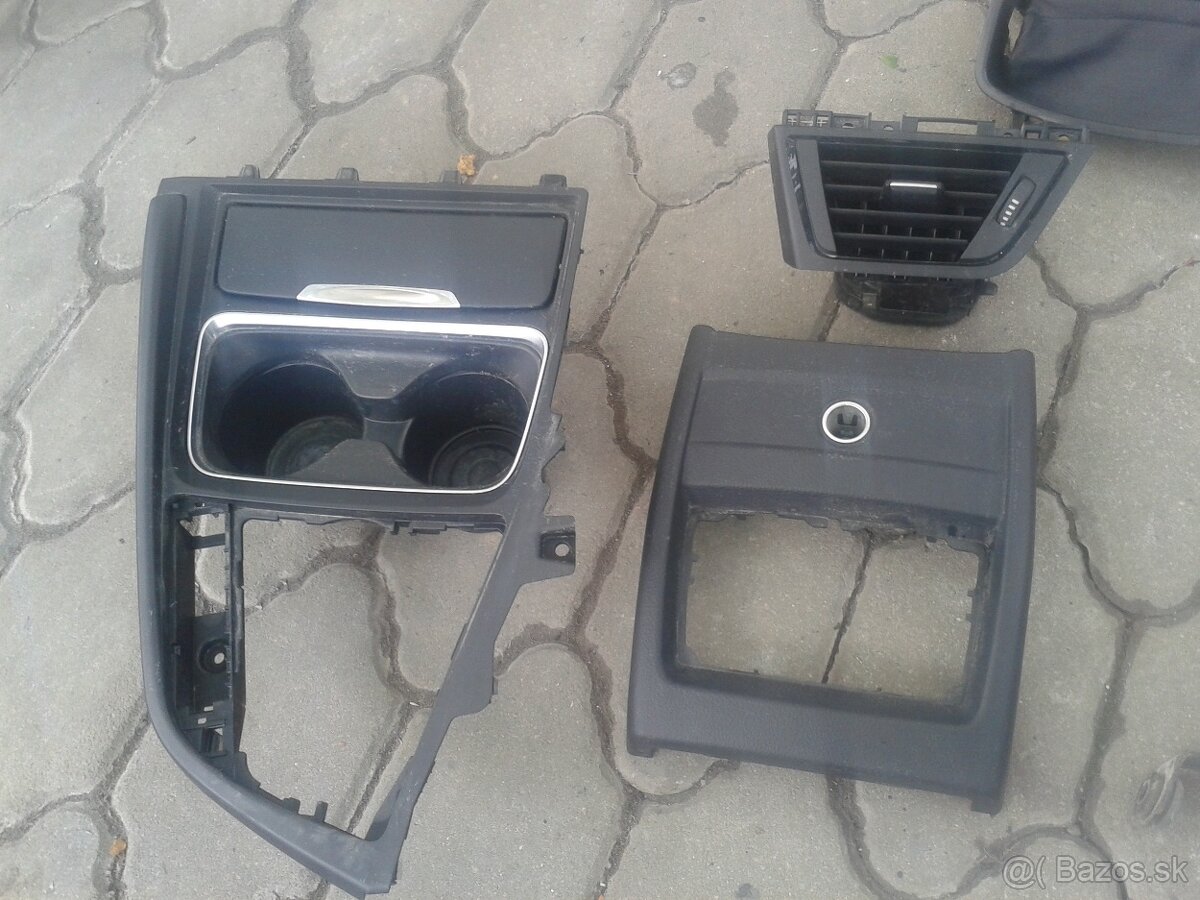 F31 diely interieru BMW 3er 2014rok F30 F32 F33 F36