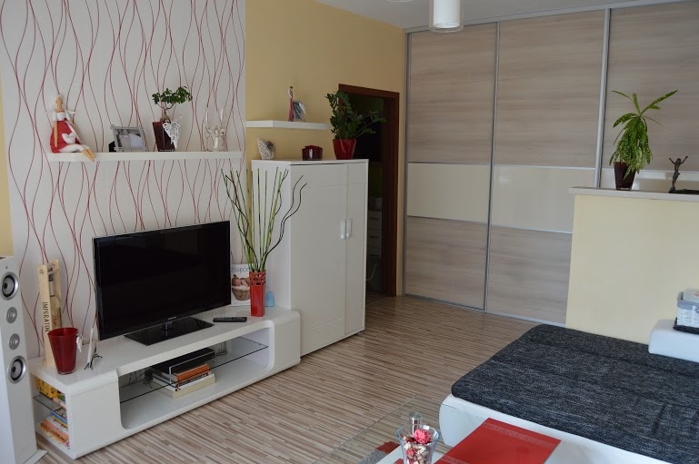 Prenajmem 1-izbovy byt na Sekcove