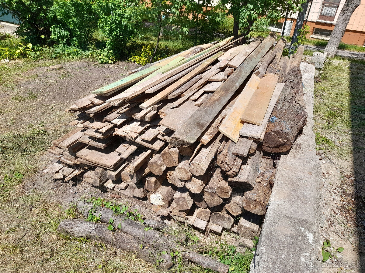 Darujem stavebné drevo