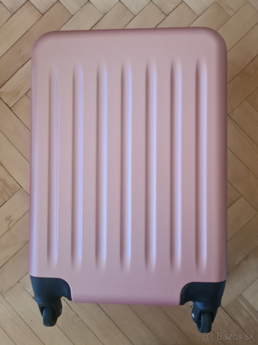 Kabinovy kufor na kolieskach - 28L