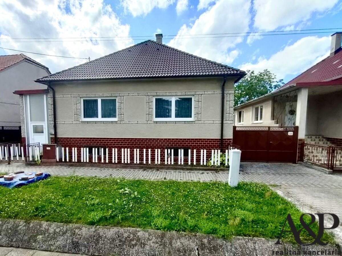 NA PREDAJ 4 IZBOVÝ RODINNÝ DOM S GARÁŽOU, POZEMOK 800 M2, KU