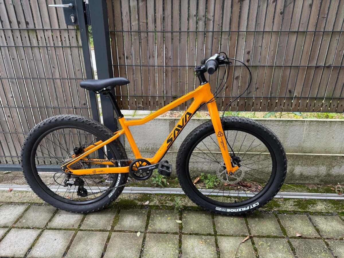 Detsky karbonovy bicykel SAVA