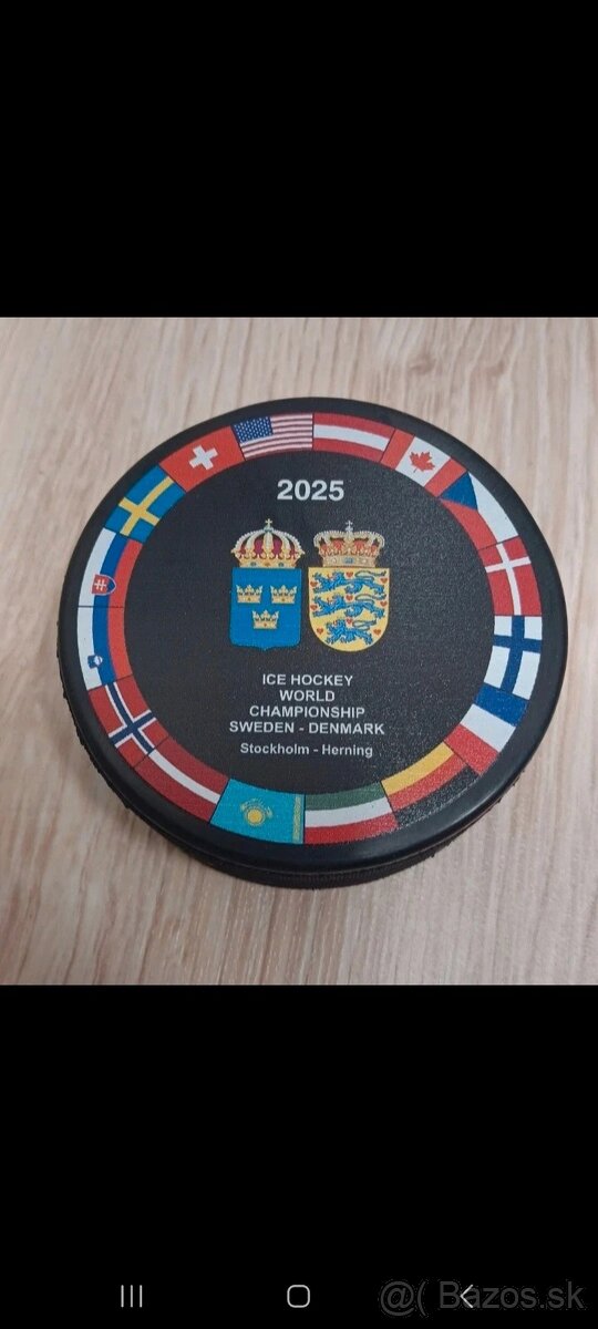 Hokejovy puk MS 2025