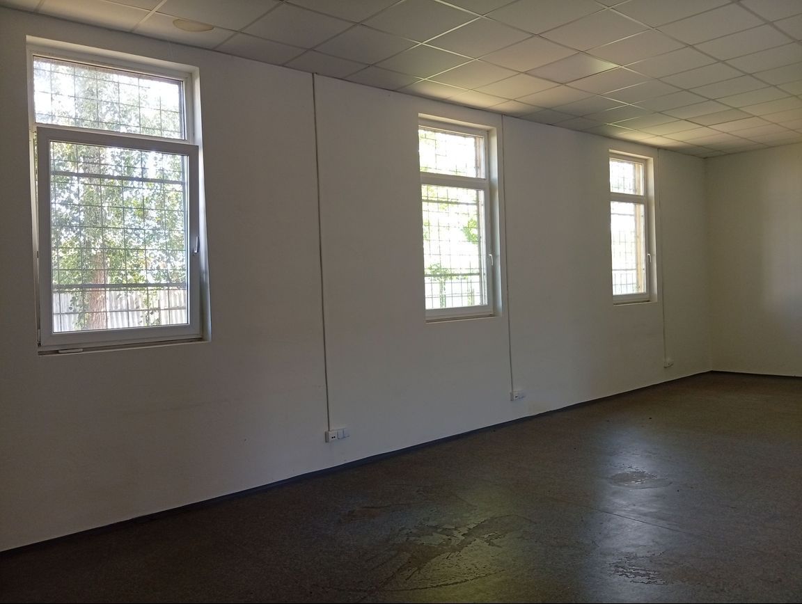 Komerčné priestory ,Trenčín, Za mostami.