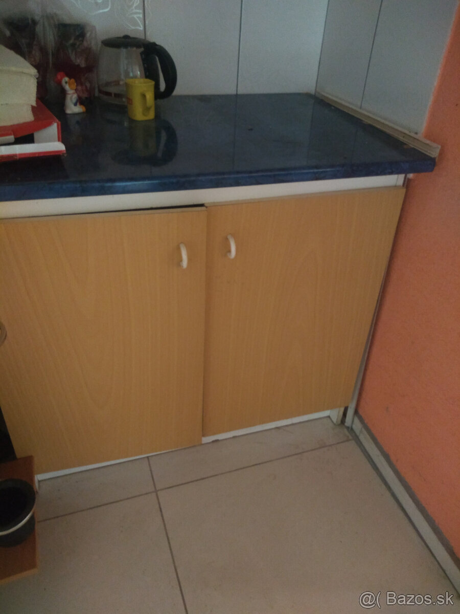 SKRINKA DVOJDVEROVA PEVNA - SYMBOLICKA CENA