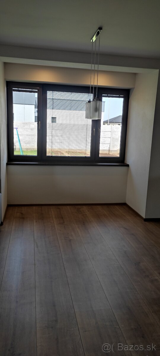 Trojdielne okno Rehau Geneo premium