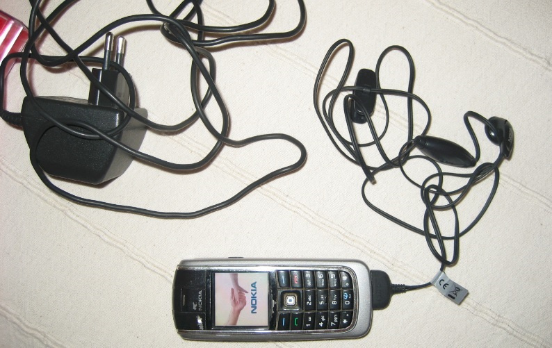 NOKIA 6021 s nabijackou a HF