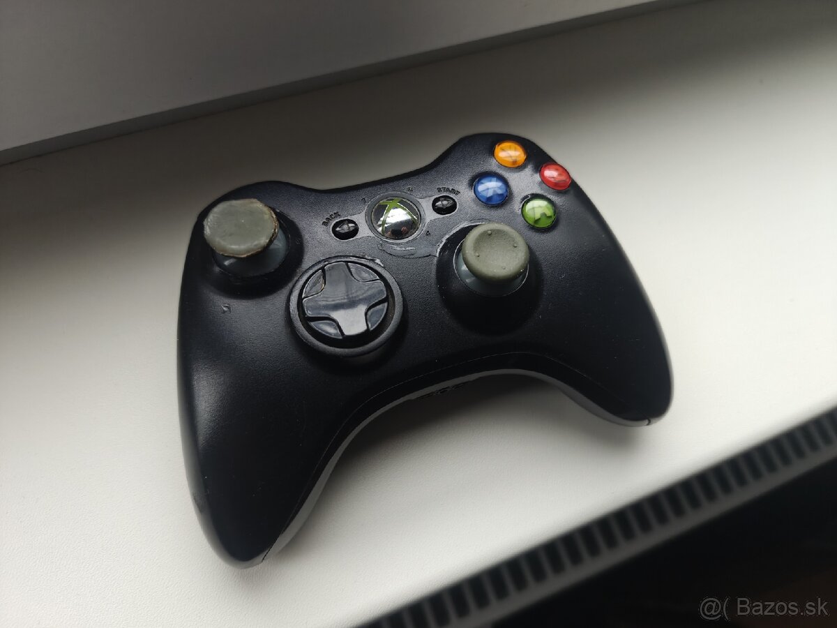 Xbox 360 ovládač