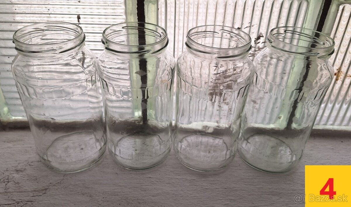 Poháre šroubovacie na zaváranie.