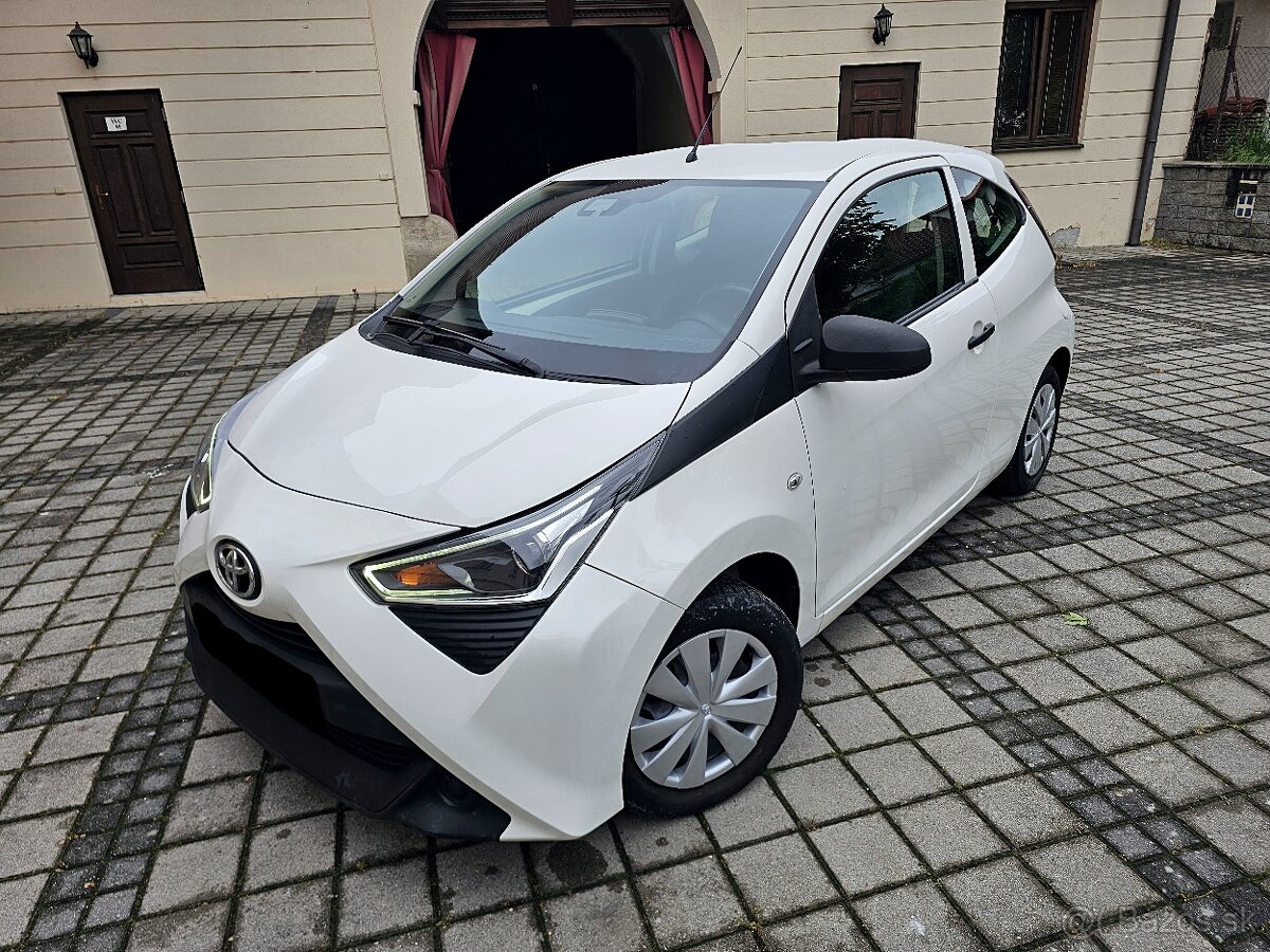 Toyota Aygo 1.0 VVT-i M5 X-PLAY LED LTA PCS Originál KM