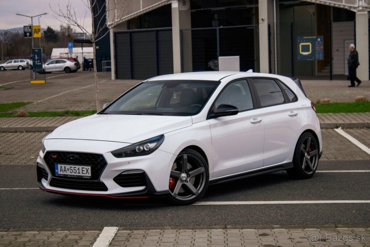 Hyundai i30 i30N 2.0 T-GDi N Performance / Bielé