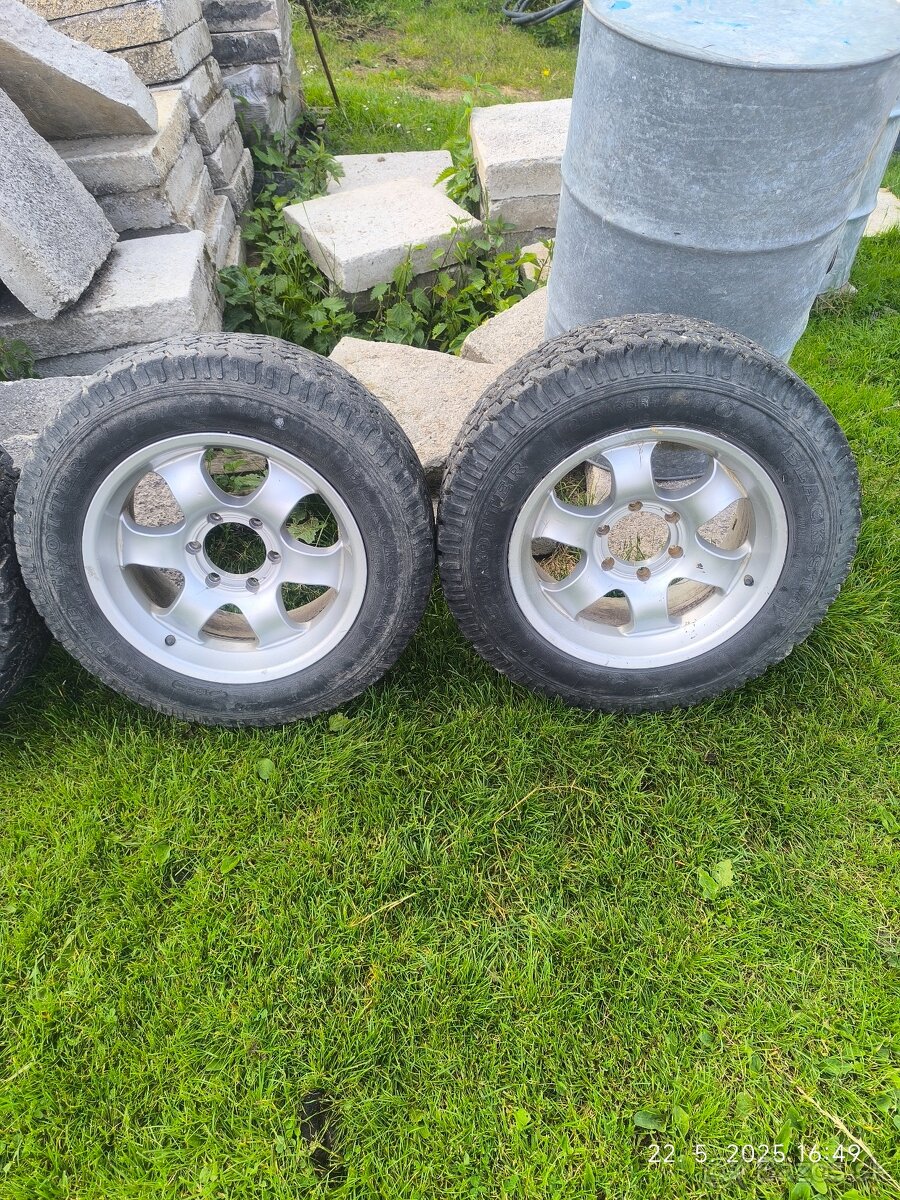 225/65 r17