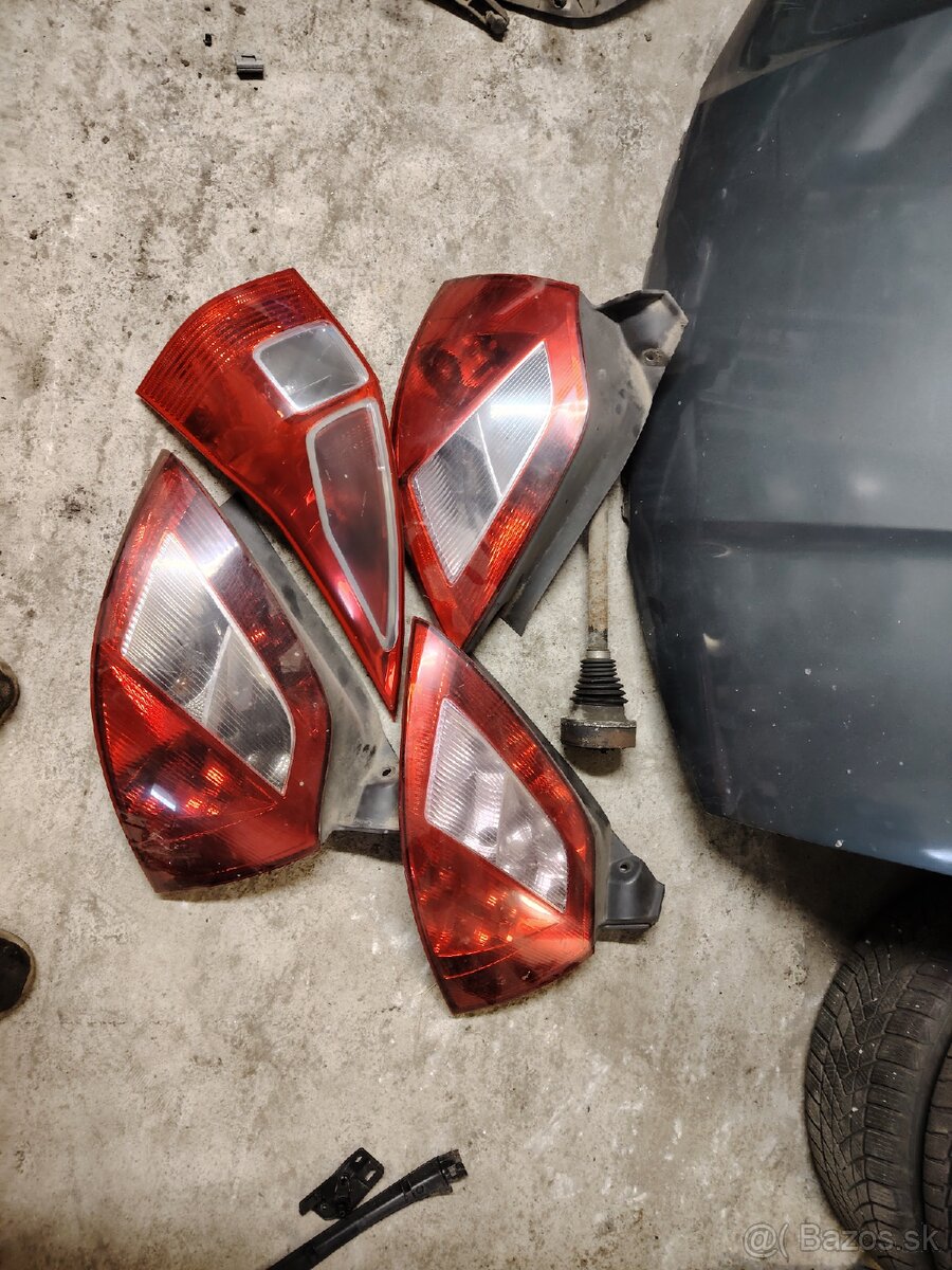 Zadne svetlá Renault Megane 2