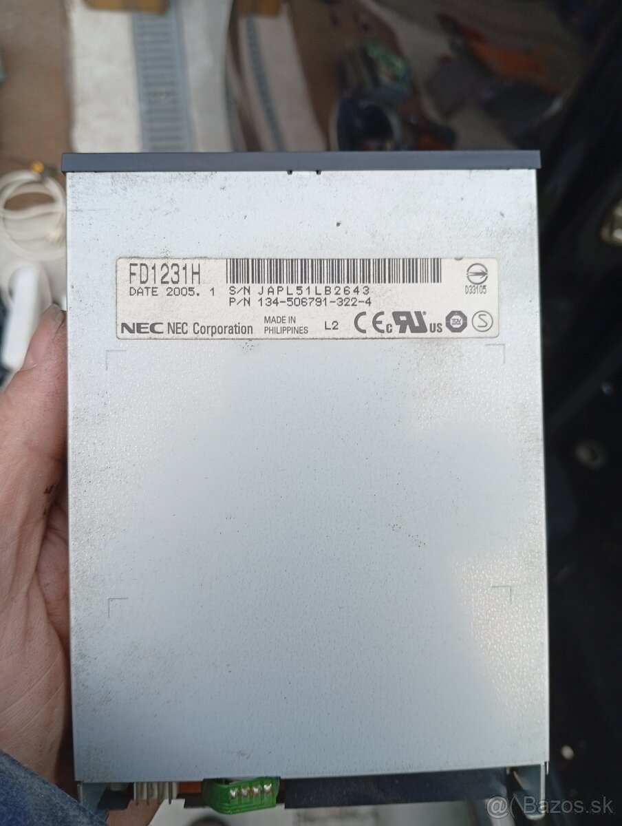 Predám staré mechaniky na diskety